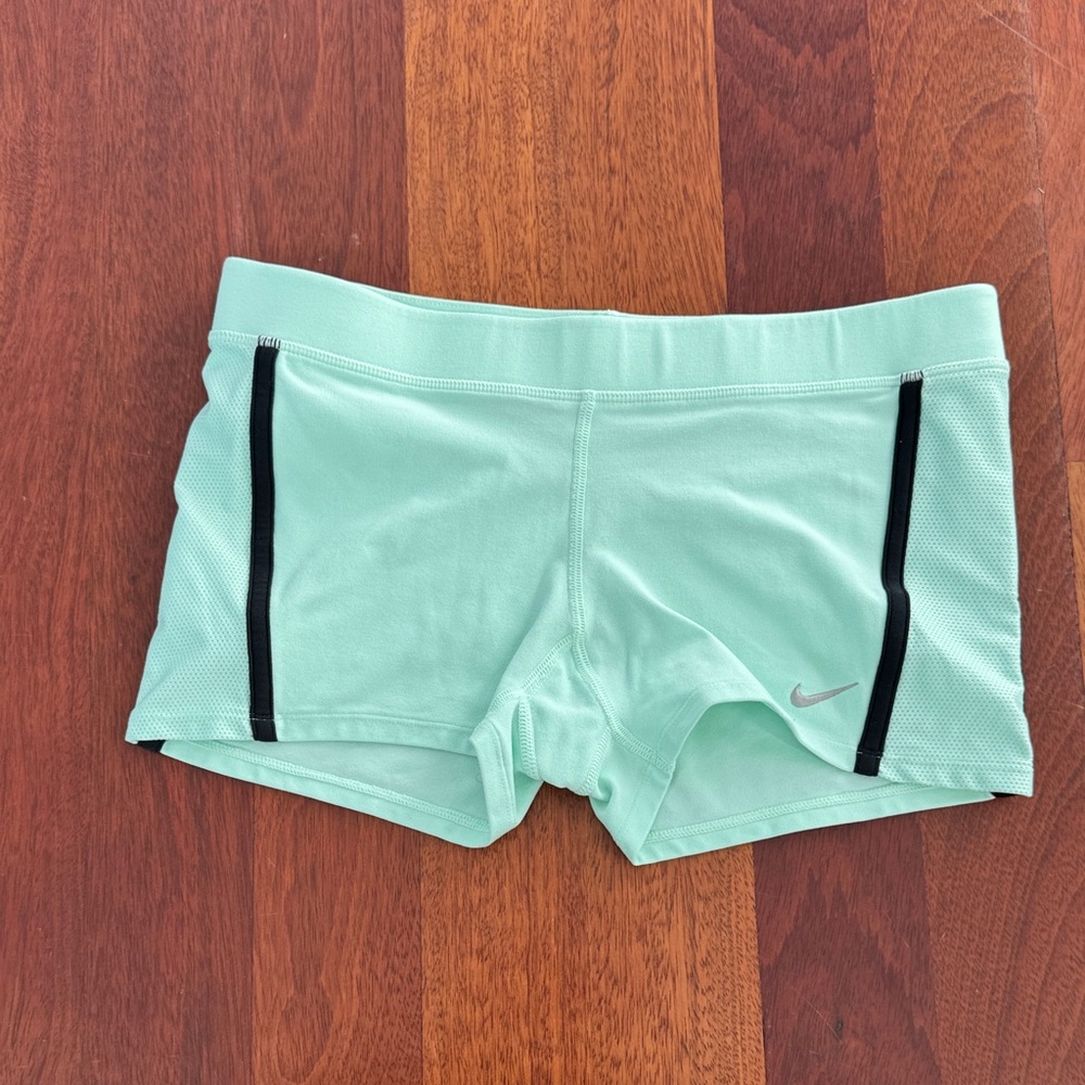 Nike Light Green Training Shorts - Picture 3 of 5